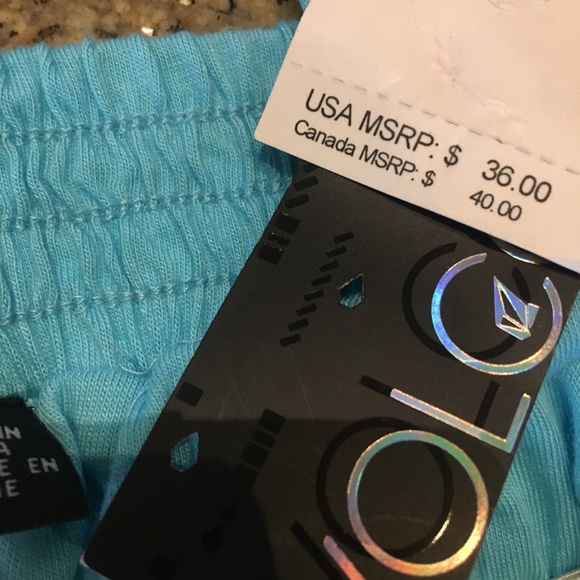 NEW VOLCOM Top size S - Picture 6 of 6